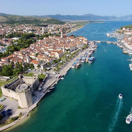 Apartments By The Sea Trogir - 15011 Exterior photo
